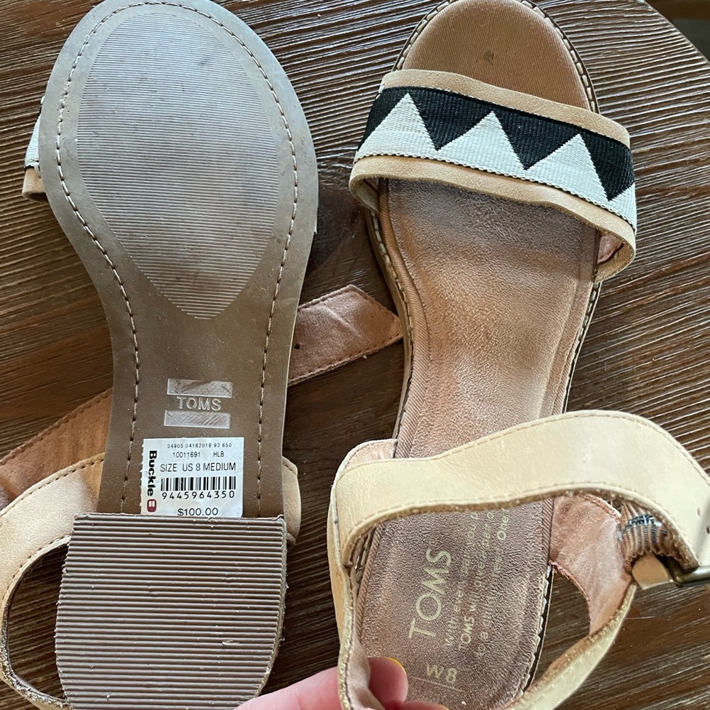Women’s Tom’s sandals